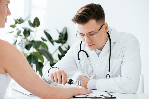 Tips On Choosing The Right Dermatologist!