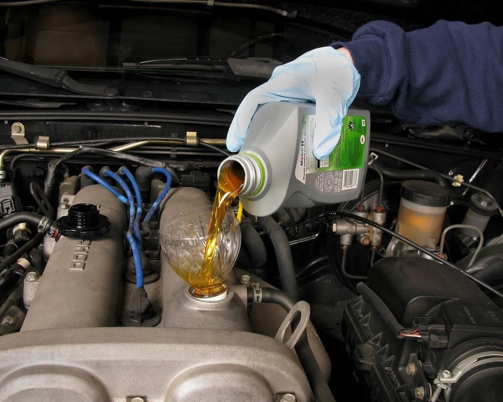 What Are The Benefits of Changing Your Engine Oil